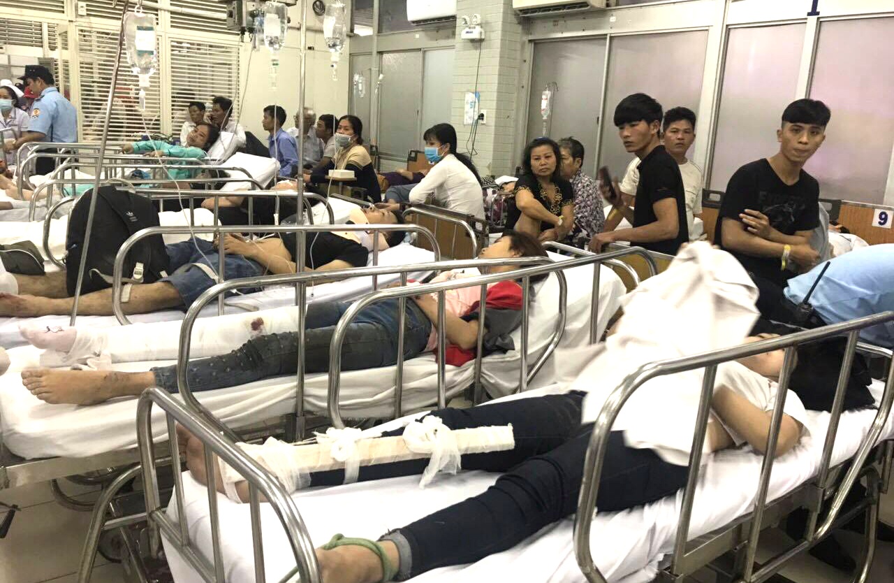 Nhan chung ke phut xe 'dien' tong hang chuc xe may dung den do hinh anh