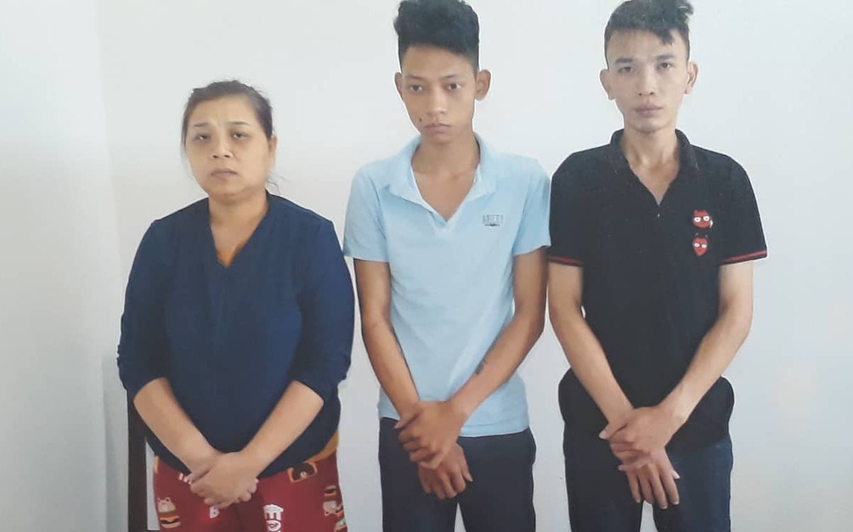 Nguoi cam dau duong day ban than lon nhat tu truoc toi nay la phu nu hinh anh