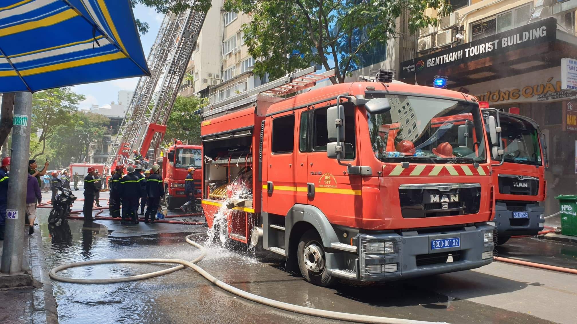 chay lon gan pho di bo nguyen hue anh 4