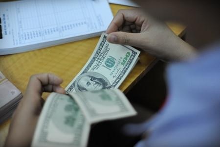 Bat qua tang can bo phuong o Sai Gon voi tien doanh nghiep hinh anh