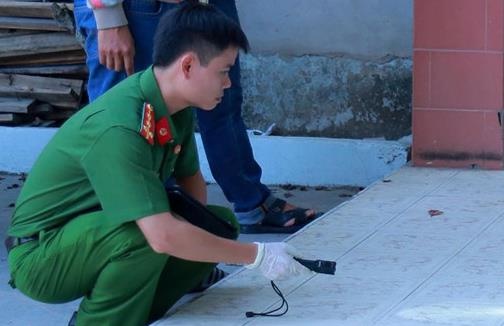 Vet xuoc tren co the lat mat ke gay ra vu tham sat o Binh Duong hinh anh