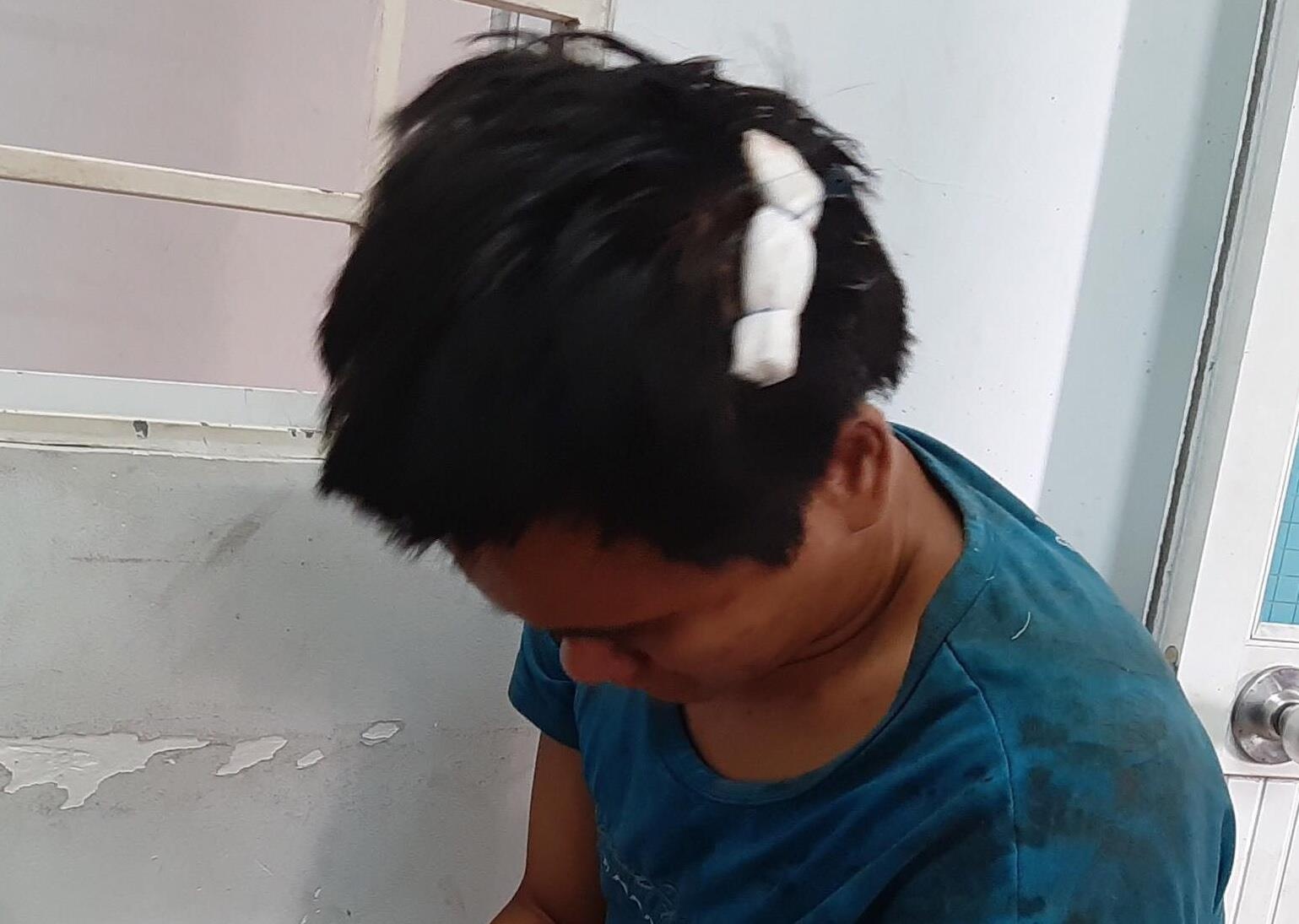 kẻ trộm đâm gục người dân ảnh 2 ke trom dam guc nguoi dan anh 2