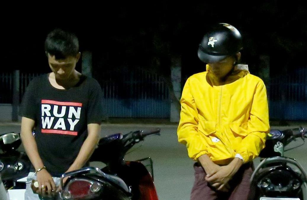 2 canh sat bi thuong khi ngan chan 100 ‘quai xe’ dua xe trai phep hinh anh