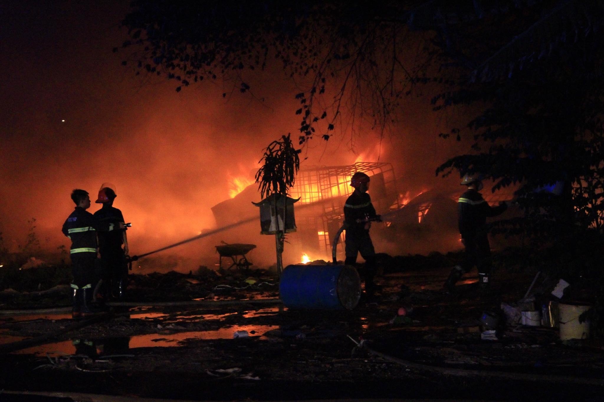 chay xuong phe lieu o binh duong anh 2