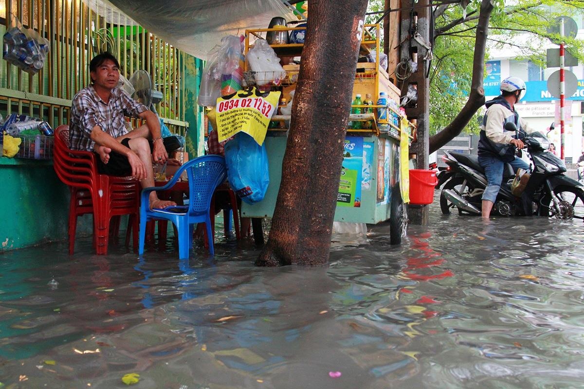 mua ngap o sai gon anh 10