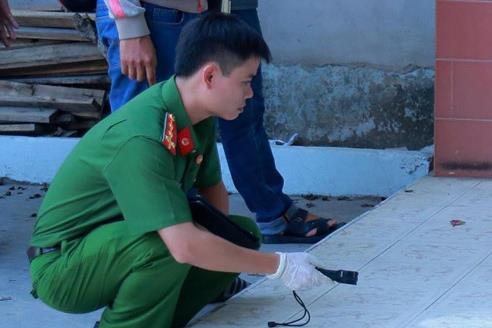 Chu nha tro nghi bi cuop sat hai, lay tai san hinh anh