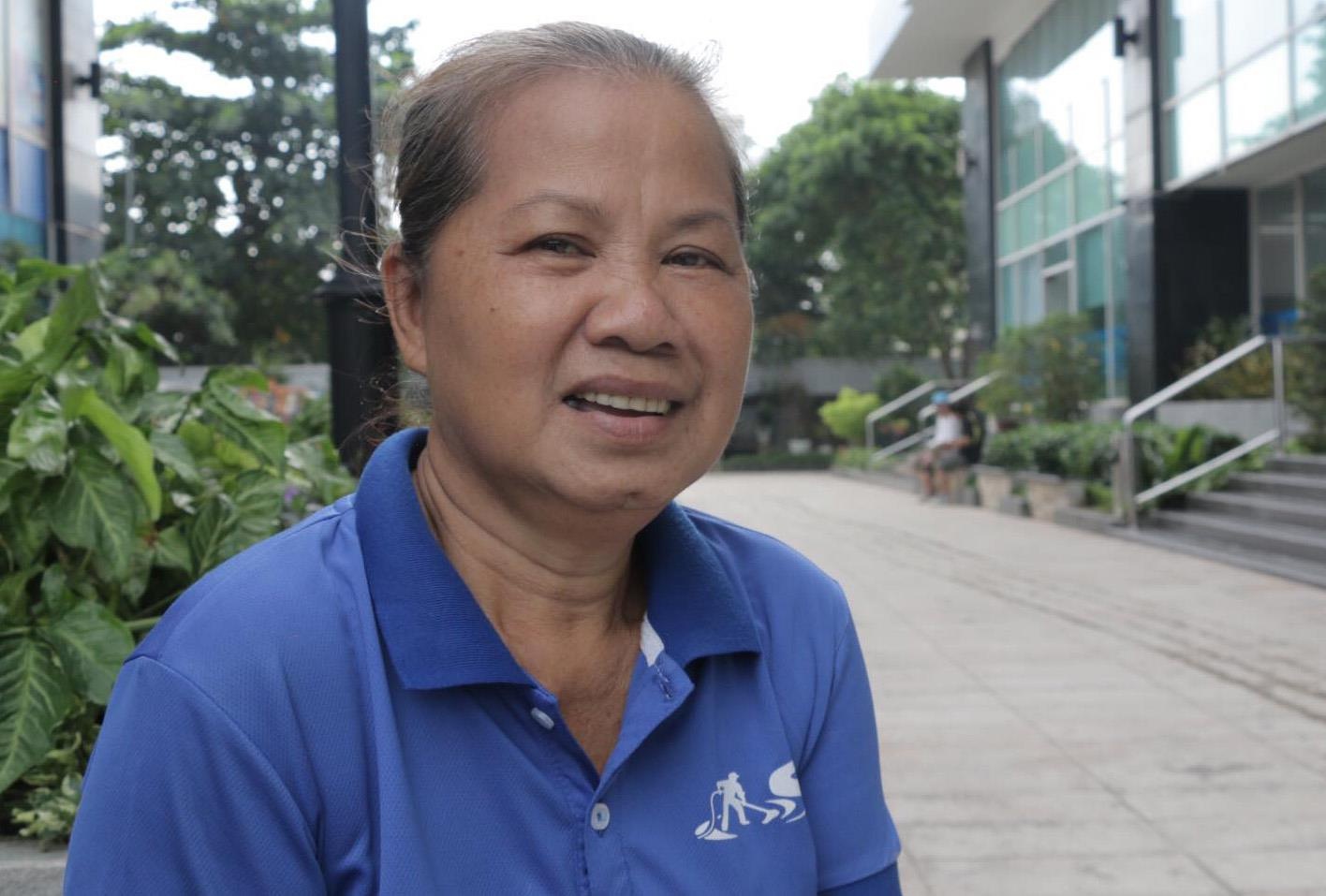 Me con lao cong tra 7.400 USD cho khach Tay hinh anh