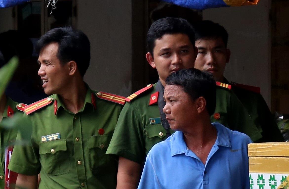 Thai phu va con gai chet trong phong tro o Binh Duong voi vet cat o co hinh anh