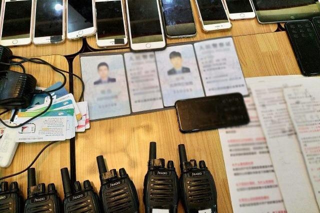 bắt 20 người nước ngoài lừa đảo ảnh 2 bat 20 nguoi nuoc ngoai lua dao anh 2