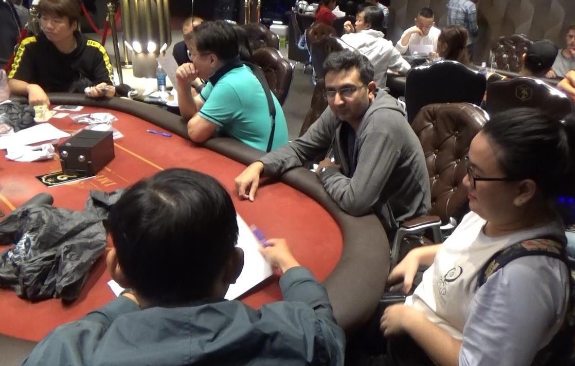 Pha song bac cua nguoi nuoc ngoai o Sai Gon hinh anh