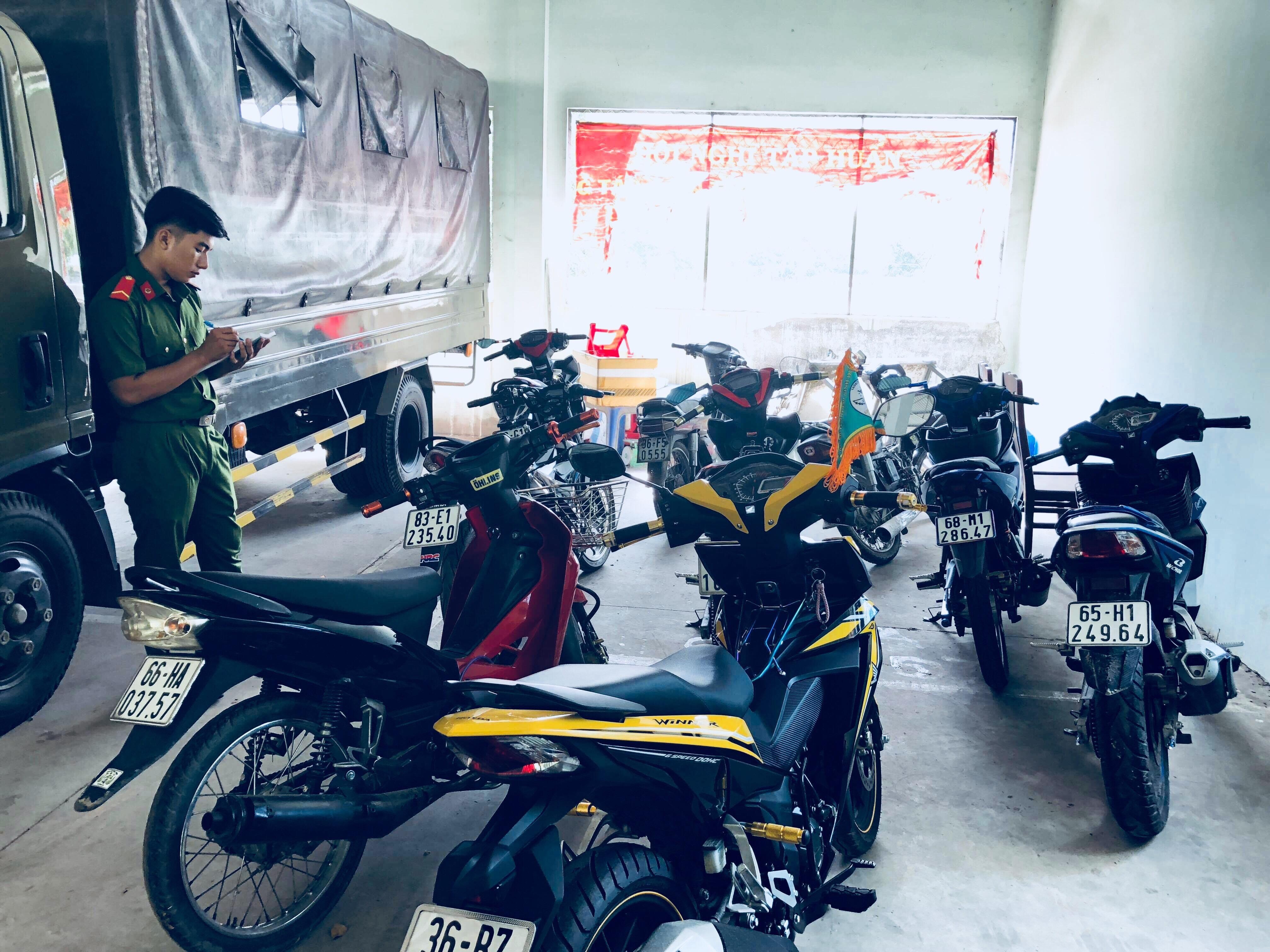 quái xế đua xe ở bình dương ảnh 1 quai xe dua xe o binh duong anh 1