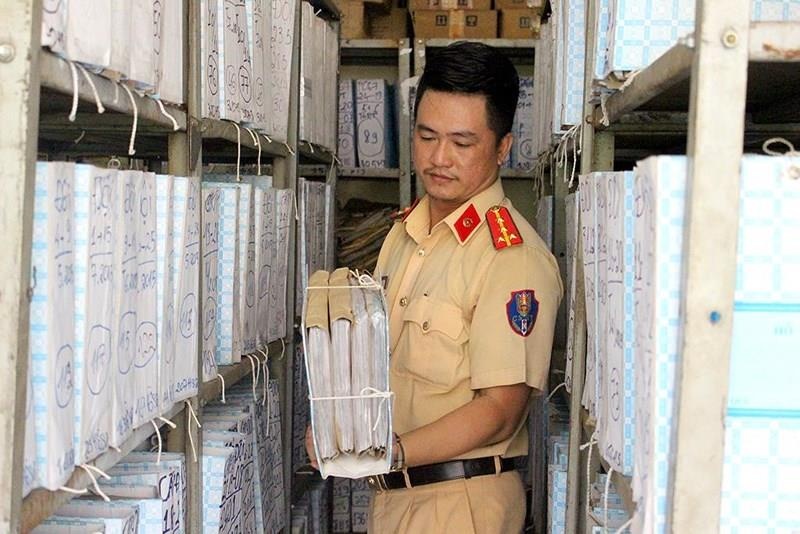 tồn đọng giấy phép lái xe vi phạm ảnh 3 ton dong giay phep lai xe vi pham anh 3