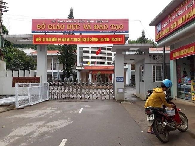 Con duoc nang diem bat thuong, bo me khoi len chuc hinh anh