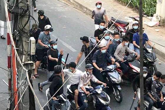 Hai nhom giang ho duoi chem nhau o Sai Gon hinh anh