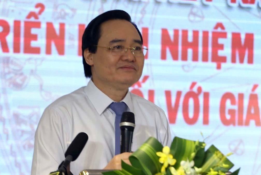 Vu hoc sinh tu vong vi bo quen tren xe: Bo truong Giao duc noi gi? hinh anh