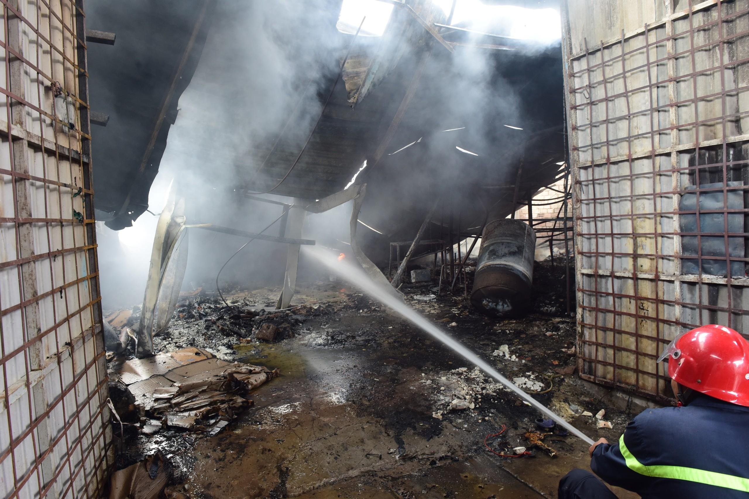 Chay lon tai khu Ca Sau Hoa Ca o Sai Gon hinh anh