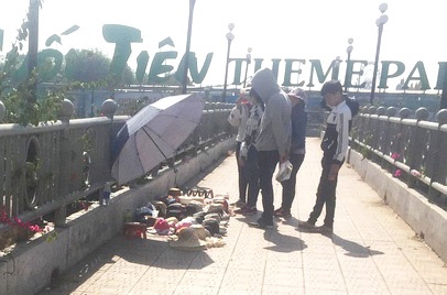 Xac dinh nguyen nhan nu sinh tu vong tren cau bo hanh Suoi Tien hinh anh