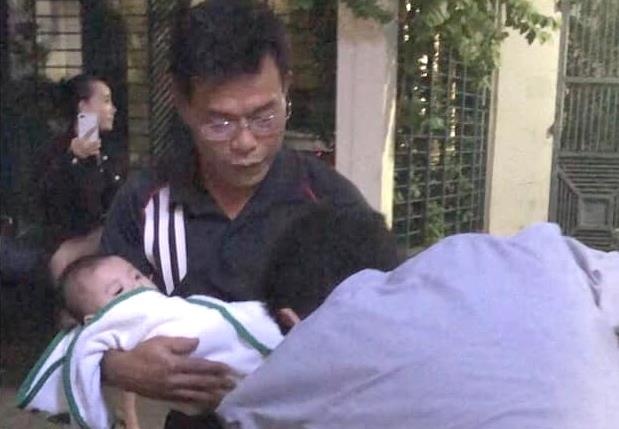 Cong an TP.HCM: Khong bi can, ong Tung va Nam da bat dua tre di hinh anh