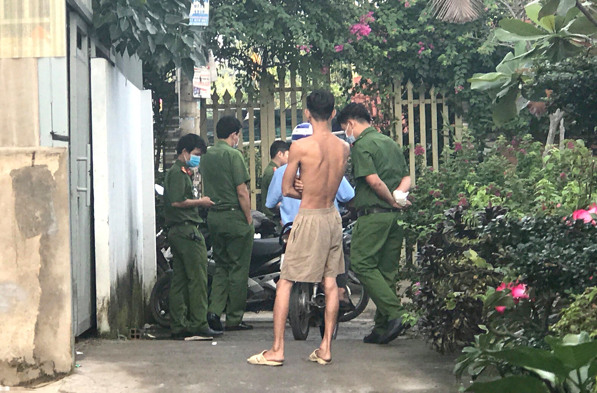 nổ súng ở tphcm ảnh 1 no sung o tphcm anh 1