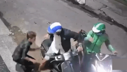 Cuop xe Vespa o TP.HCM hinh anh
