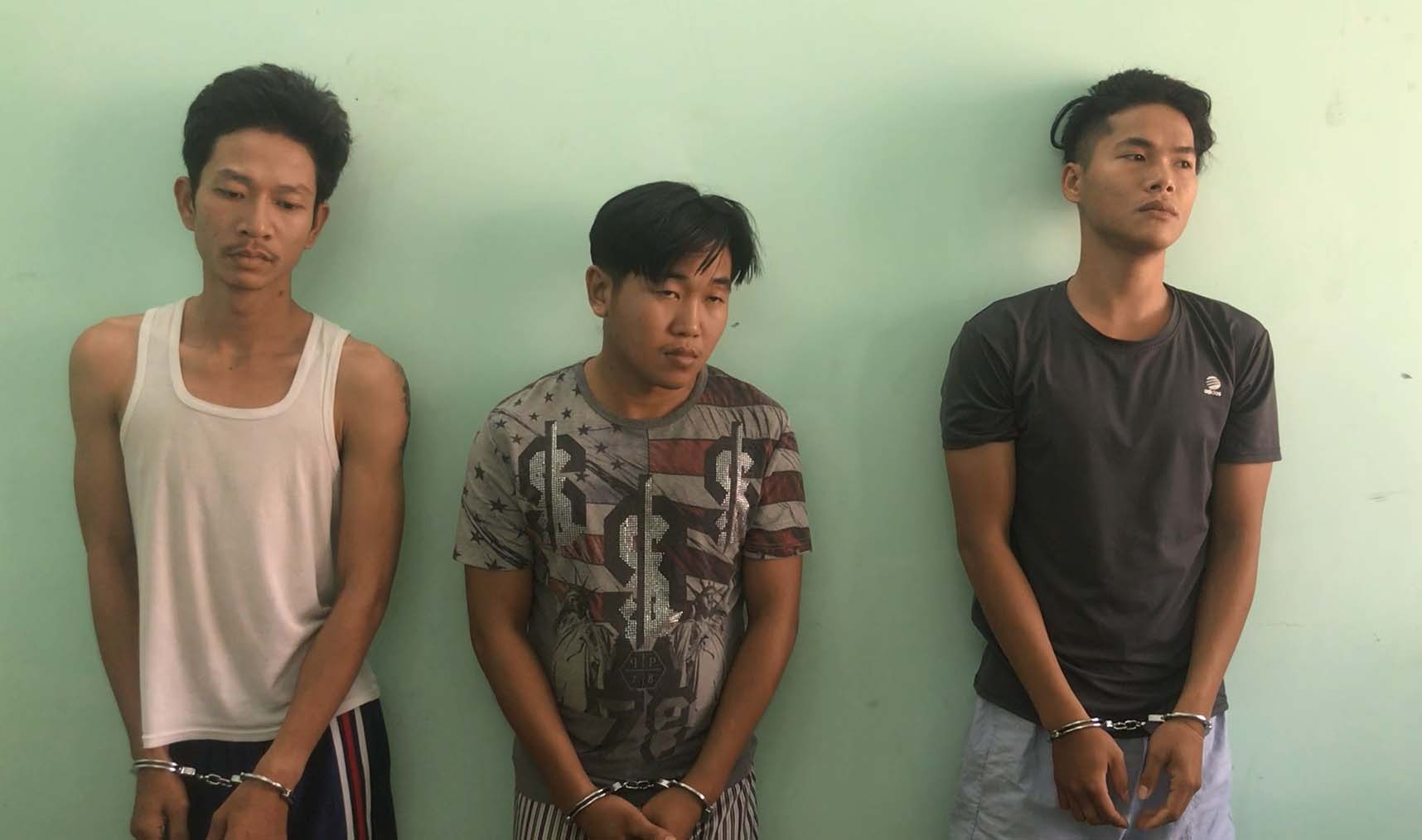 nhan vien lua dao tien cong ty anh 1