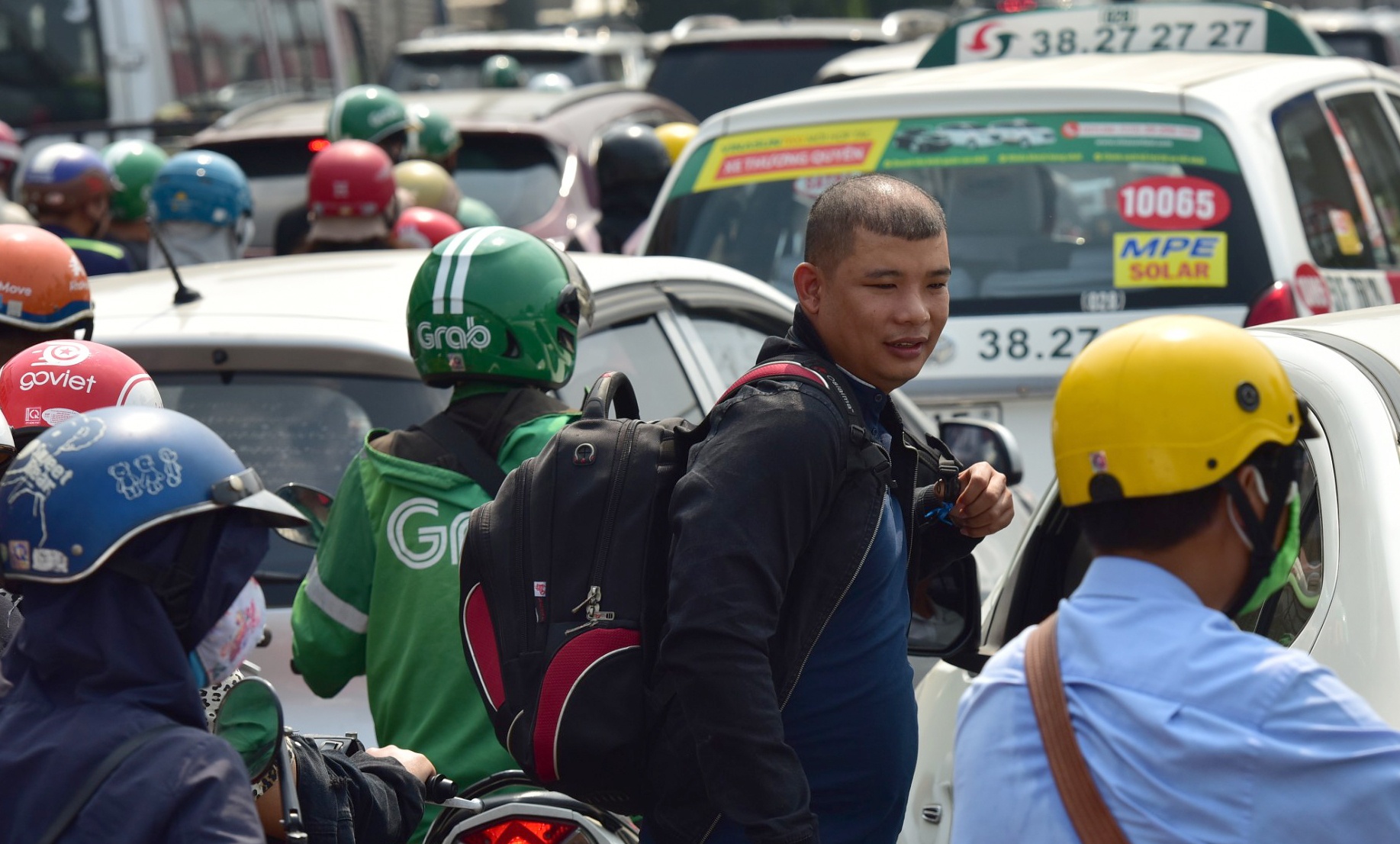 ket xe o san bay tan son nhat anh 13