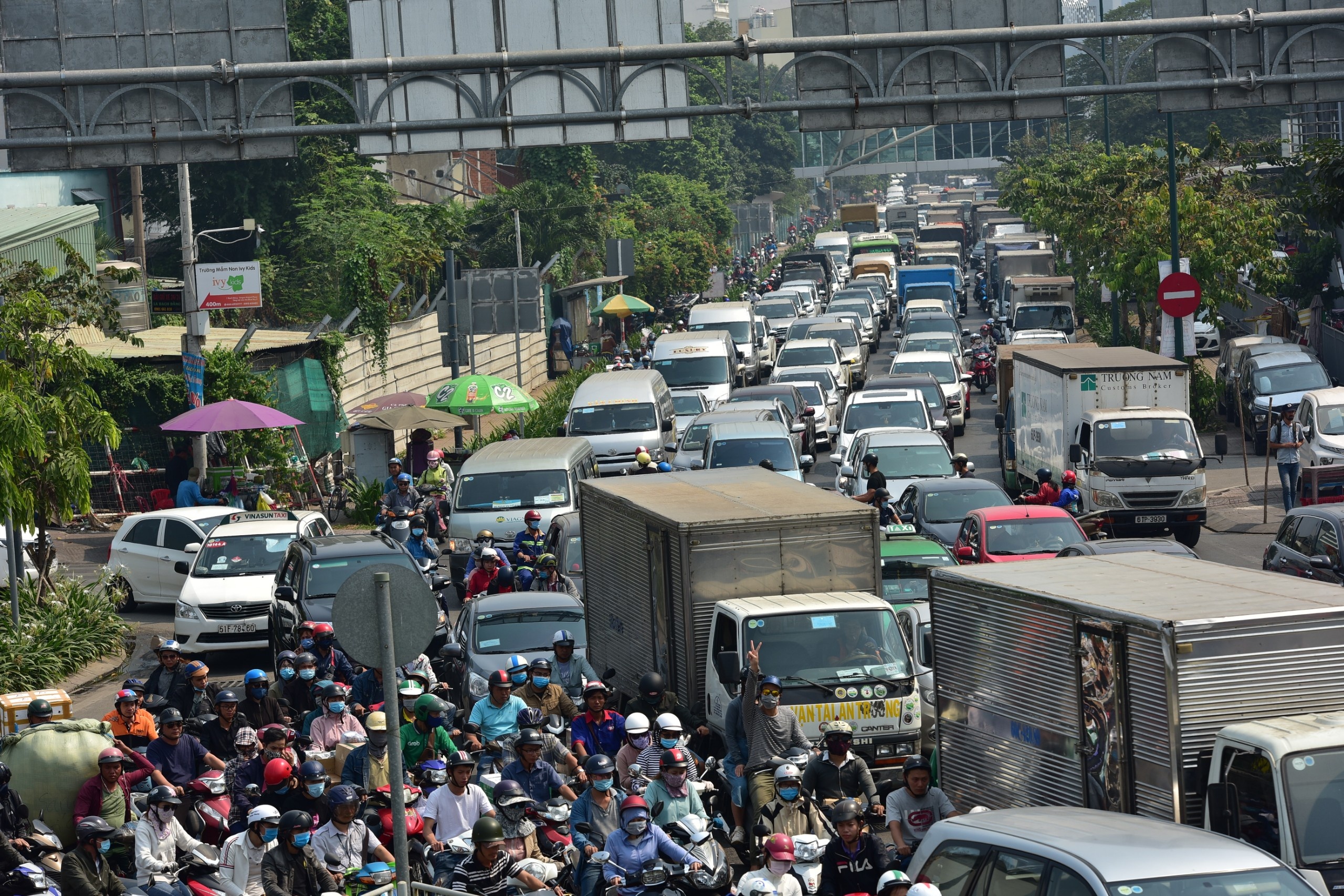 ket xe o san bay tan son nhat anh 6