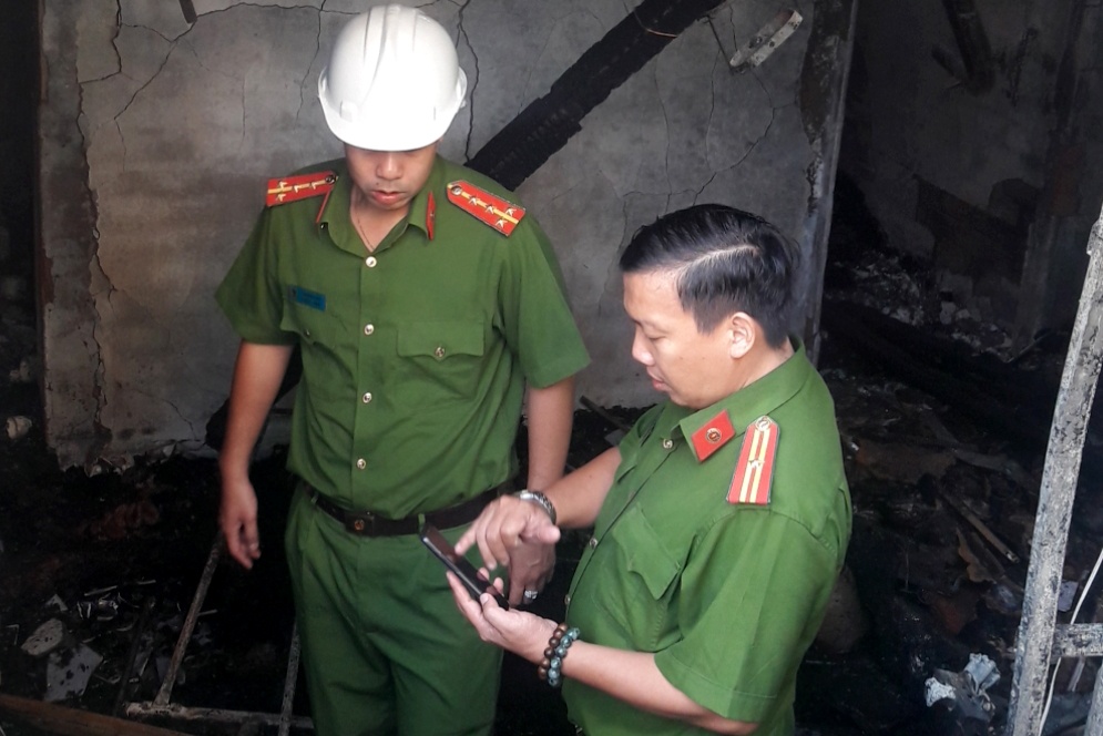 Bắt nghi phạm phóng hỏa làm 5 người chết  ảnh 2 Bat nghi pham phong hoa lam 5 nguoi chet anh 2