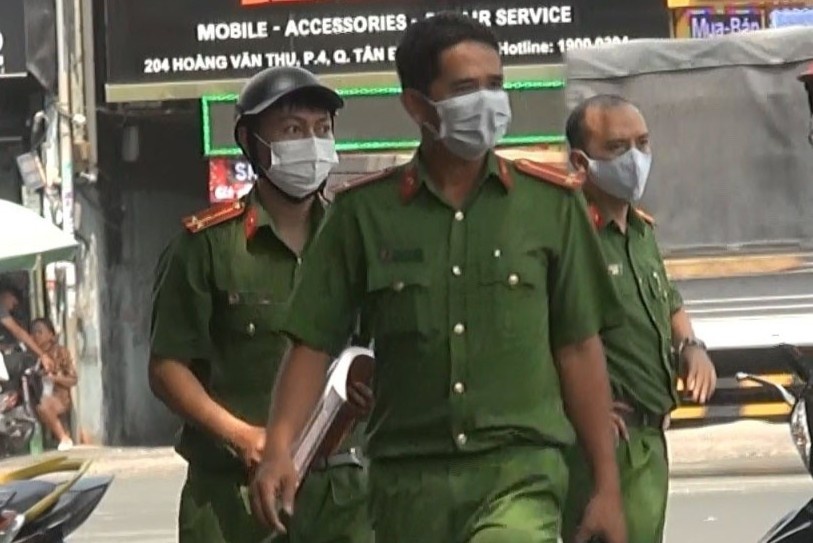 An mang gan vong xoay Lang Cha Ca hinh anh