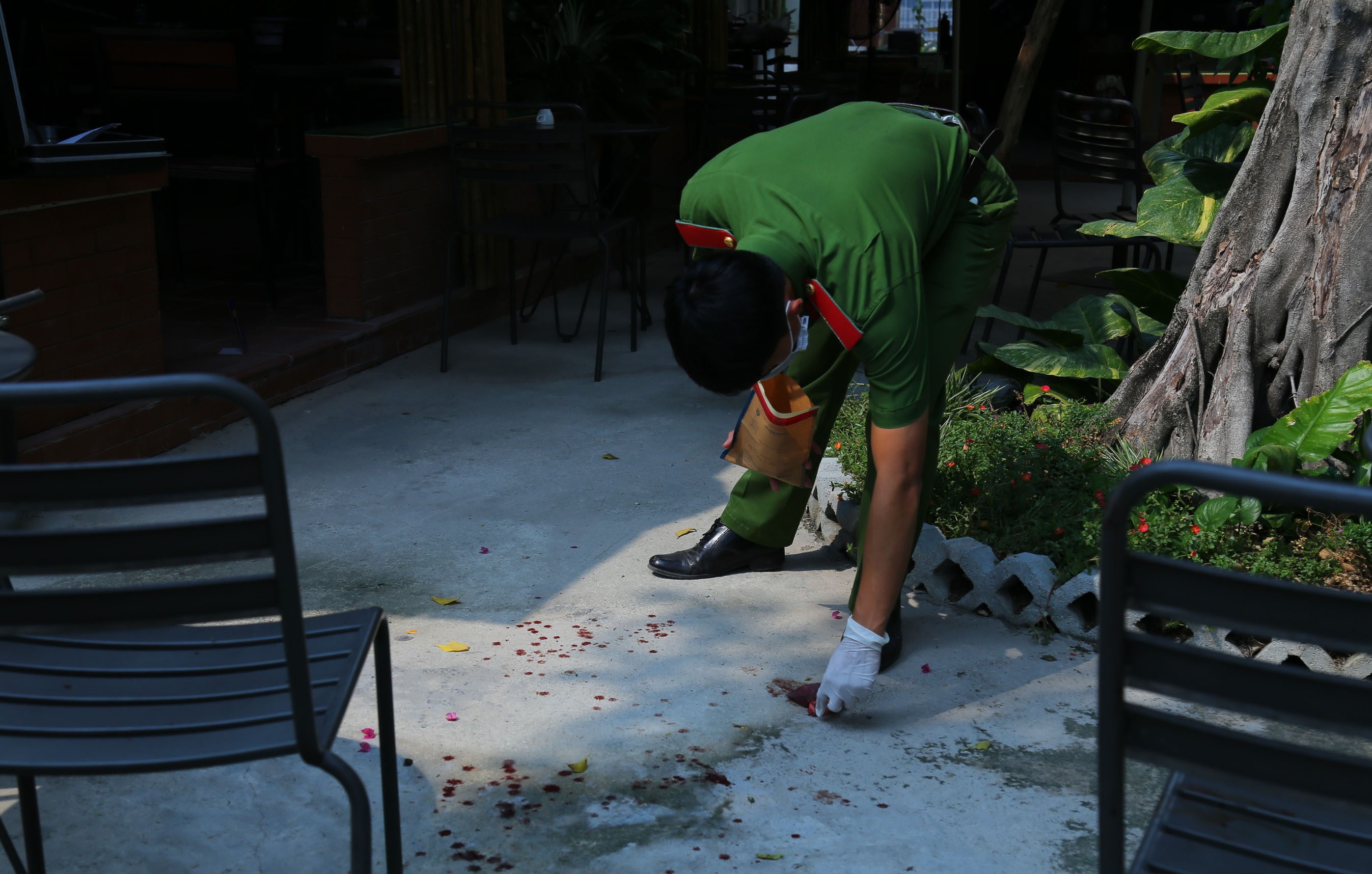 no sung tai quan ca phe anh 2