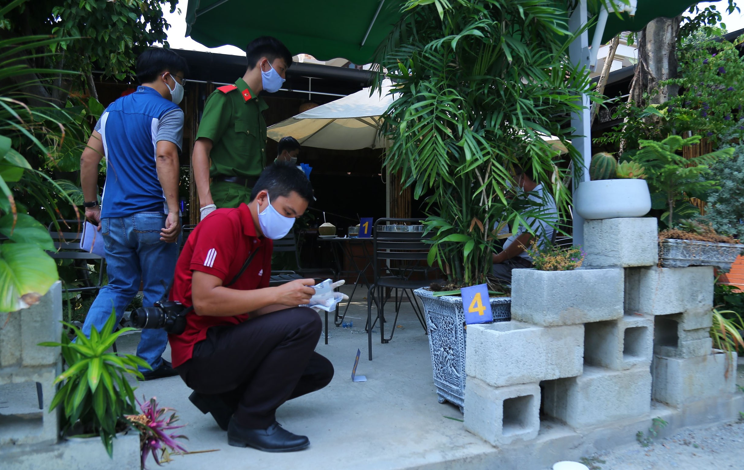 no sung tai quan ca phe anh 1