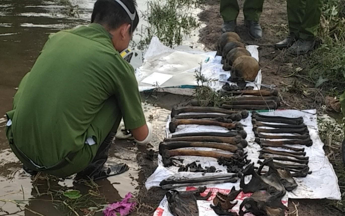 Phat hien 4 bo xuong nguoi gan song Sai Gon hinh anh