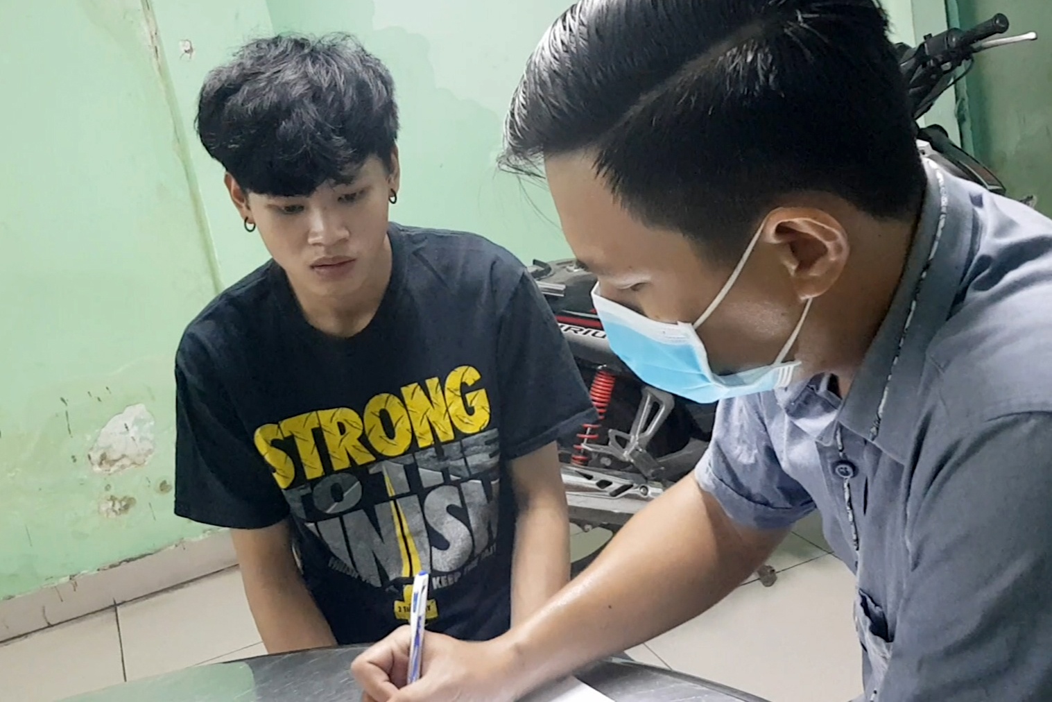 Ga trai khai ly do cuong buc phu nu lang thang o TP.HCM hinh anh