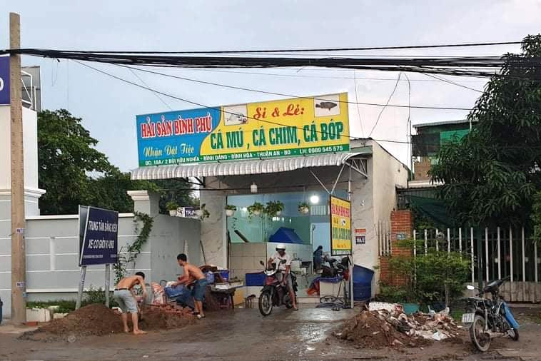 Nguoi dan ong tu vong vi bi day dien roi trung hinh anh