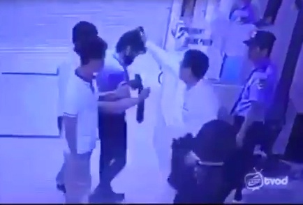 Rut sung gia doa, danh bao ve chung cu hinh anh