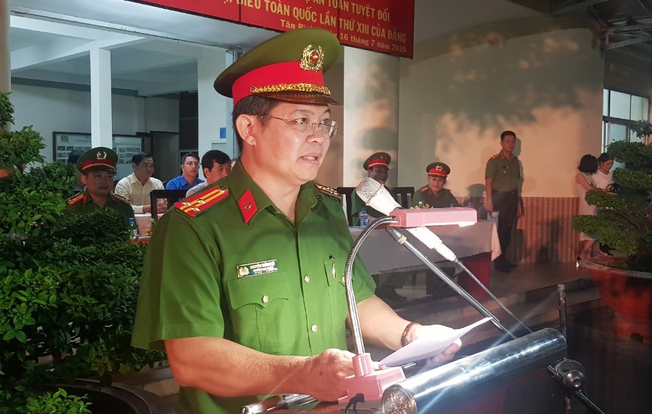 cong an tan binh ra quan anh 1