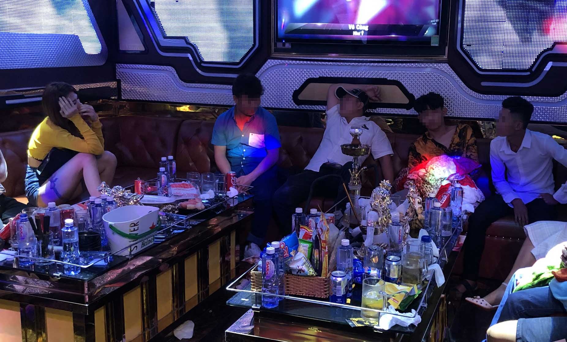 hang chuc nguoi phe ma tuy anh 1