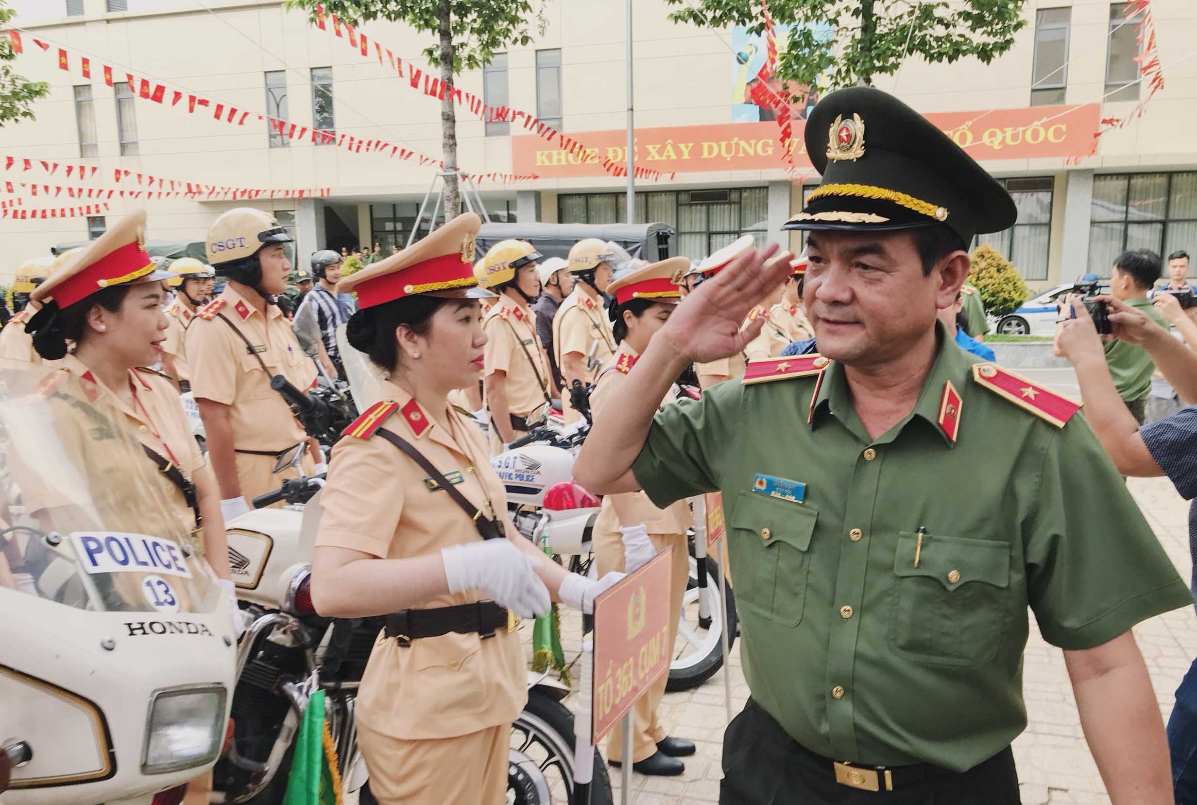 công an TP.HCM ra quân ảnh 2 cong an TP.HCM ra quan anh 2