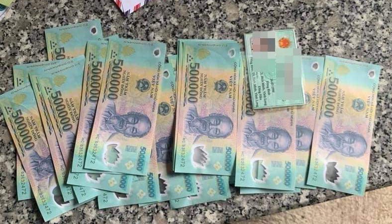 bat thanh nien su dung tien gia anh 1