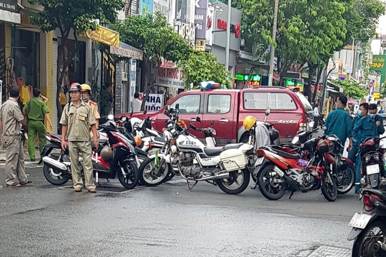 Nu nghi can cuop 2 ty tai chi nhanh Techcombank hinh anh