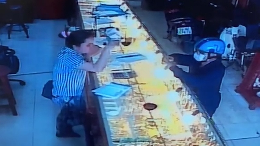 Cuop giat tai tiem vang o TP.HCM hinh anh