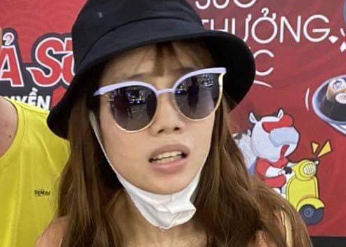 Co gai cuop chi nhanh Techcombank bi khoi to hinh anh