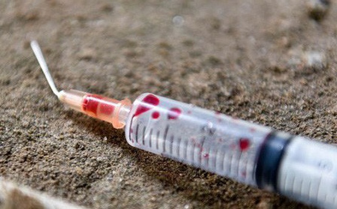 Cuop cam bom kim tiem uy hiep co gai o TP.HCM hinh anh