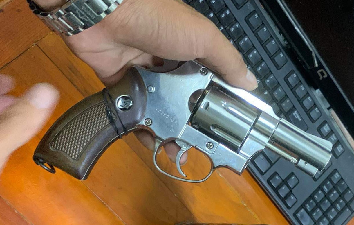 Trom ban canh sat khi bi truy duoi o TP.HCM hinh anh