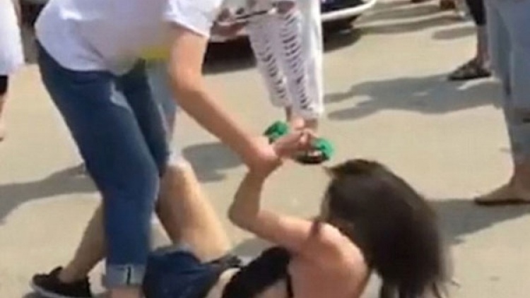 Cat toc, lam nhuc tinh dich o TP.HCM hinh anh