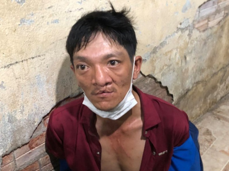 cuop sat hai chu tiem tap hoa anh 1