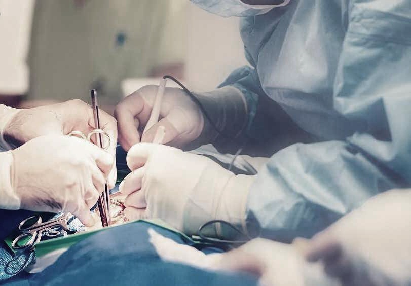 Khoi to bac si phau thuat tham my lam chet nguoi hinh anh