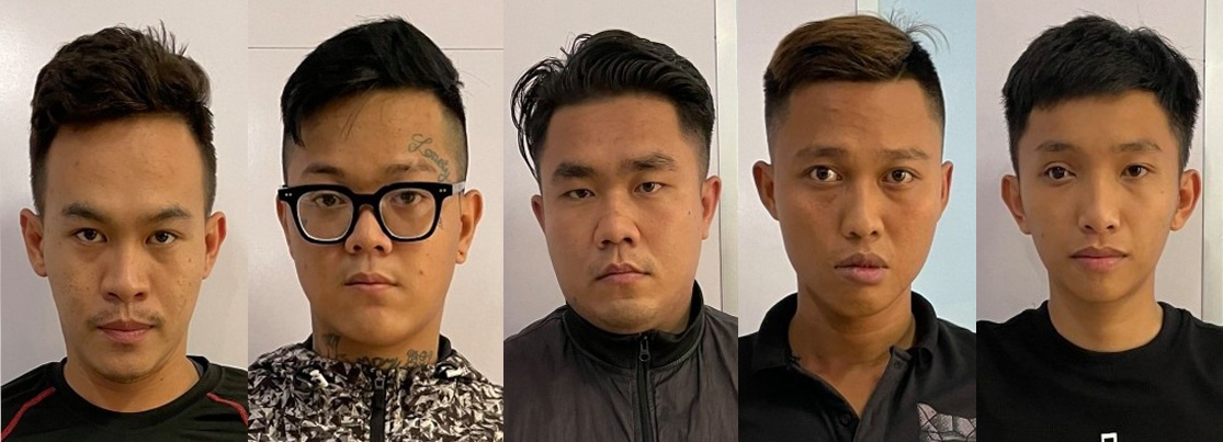 khoi to 5 nguoi chan cao toc dua xe anh 1