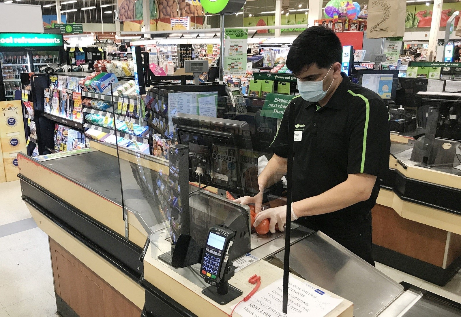 Tien gia o Canada anh 1