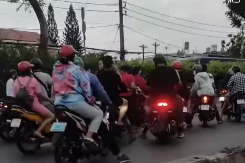 bắt nhóm đua xe ở TP.HCM ảnh 1 bat nhom dua xe o TP.HCM anh 1